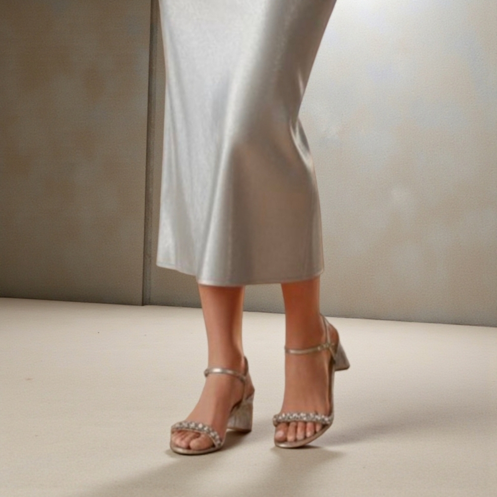 Jewel Badgley Mischka Sandal Strappy Heel WOMENS 10 Silver Rhinestone NEW NWOT